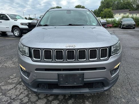 Used 2018 Jeep Compass Latitude w/ Cold Weather Group AWD/4WD image 11