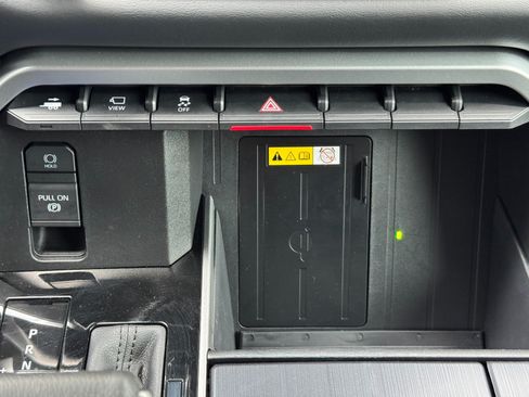 Used 2023 Toyota Sequoia Platinum AWD/4WD image 32