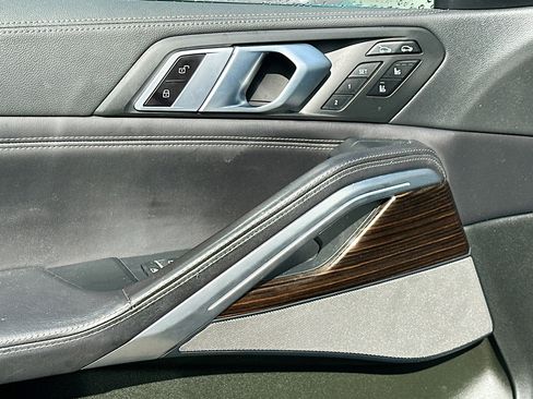 Used 2021 BMW X6 sDrive40i w/ Executive Package image 18