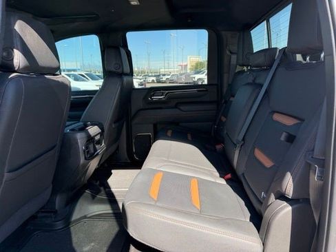 Used 2025 GMC Sierra 2500 AT4 AWD/4WD image 10