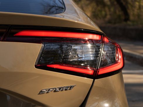 Certified 2025 Honda Civic Sport image 13