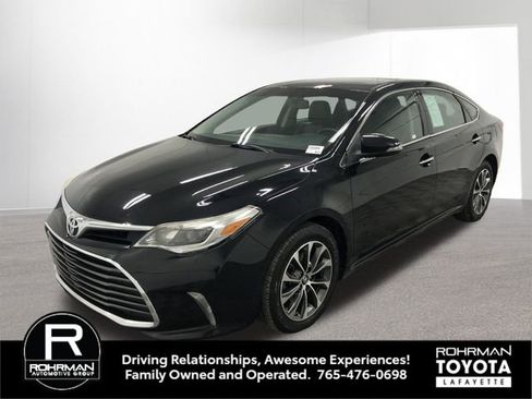 Used 2016 Toyota Avalon XLE Premium image 2