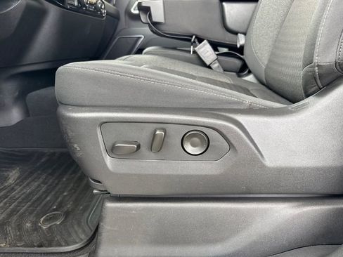 Used 2025 Chevrolet Silverado 2500 LT w/ Convenience Package AWD/4WD image 19