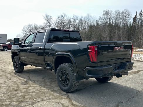 Used 2024 GMC Sierra 2500 Denali Ultimate image 5