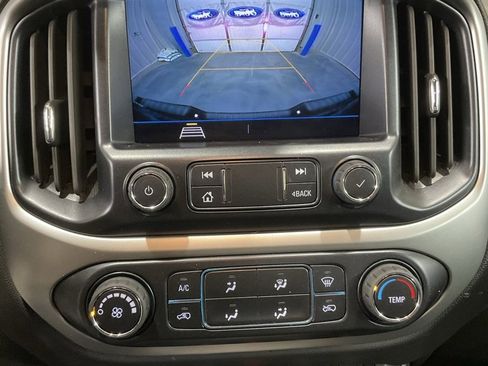 Used 2022 Chevrolet Colorado LT w/ Fleet Safety Package image 17