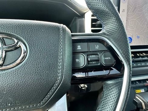 Used 2023 Toyota Sequoia Platinum AWD/4WD image 22