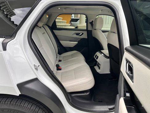 Used 2019 Land Rover Range Rover Velar S AWD/4WD image 24