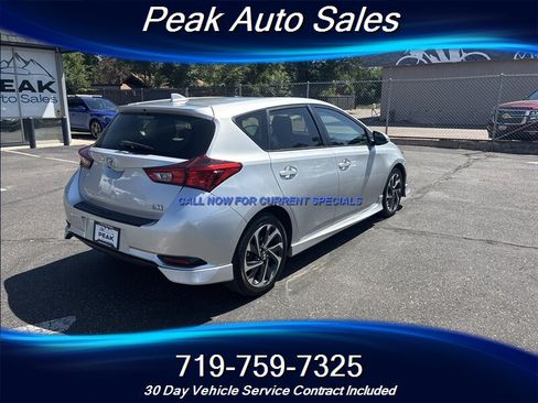 Used 2017 Toyota Corolla iM w/ Carpet Mat Package FWD image 5