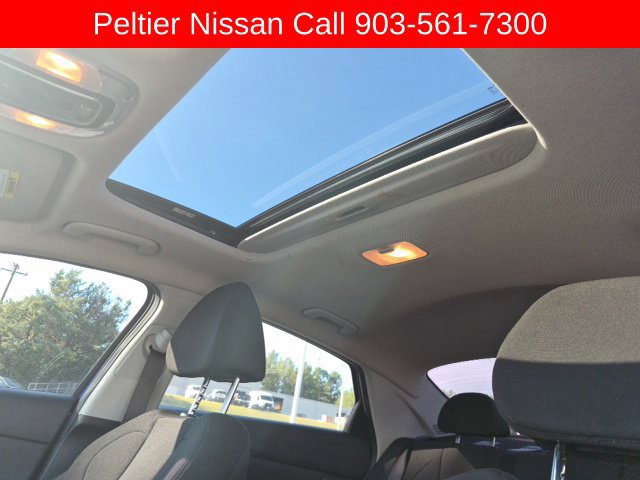 Used 2024 Hyundai Elantra SEL w/ Convenience Package FWD image 10