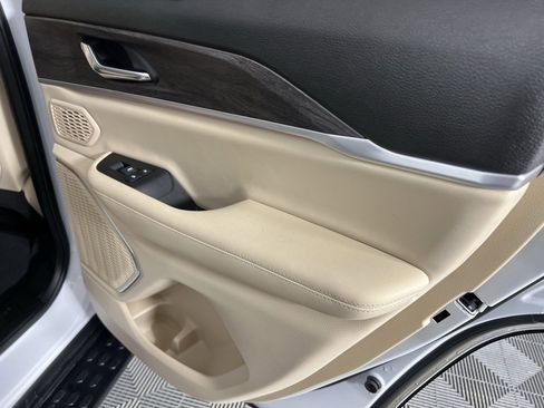 Certified 2024 Jeep Grand Cherokee Limited w/ Luxury Tech Group II image 32