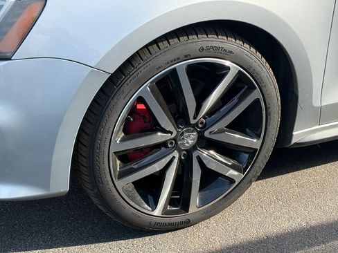 Used 2014 Volkswagen Jetta GLI Autobahn FWD image 6