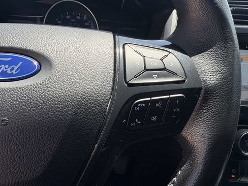 Used 2018 Ford Explorer XLT w/ Equipment Group 202A FWD image 15