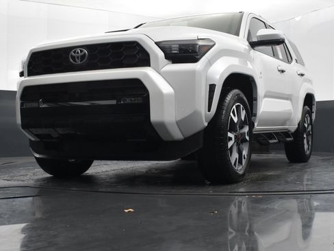 Used 2025 Toyota 4Runner TRD Sport Premium AWD/4WD image 35