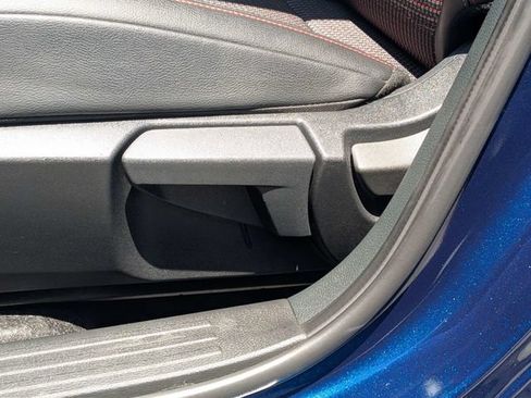 Used 2025 Nissan Kicks SR FWD image 16
