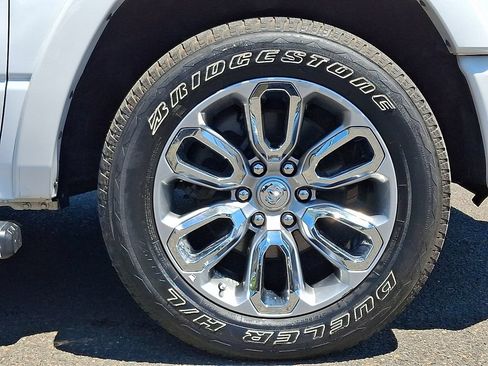 Used 2022 RAM 1500 Laramie AWD/4WD image 8