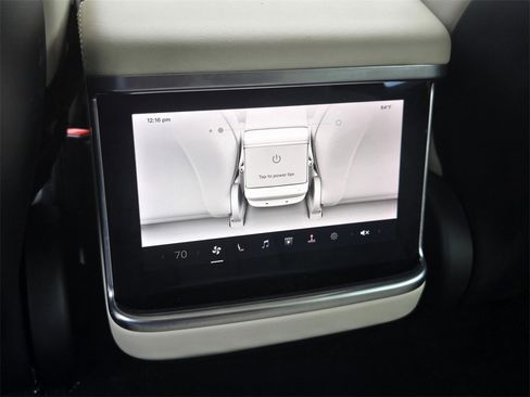 Used 2022 Tesla Model S image 13