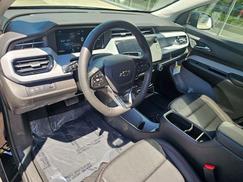 New 2027 Chevrolet Bolt RS w/ Technology Package FWD image 19