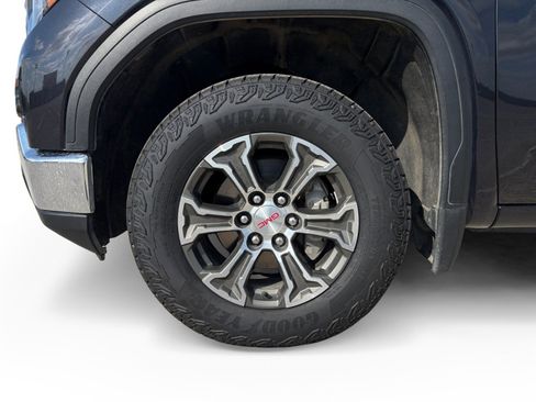 Used 2025 GMC Sierra 1500 SLT AWD/4WD image 9
