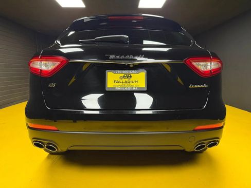 Used 2018 Maserati Levante AWD/4WD image 5