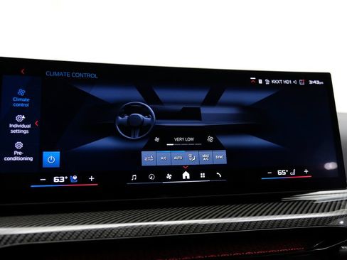 Used 2025 BMW M3 Competition AWD/4WD image 34