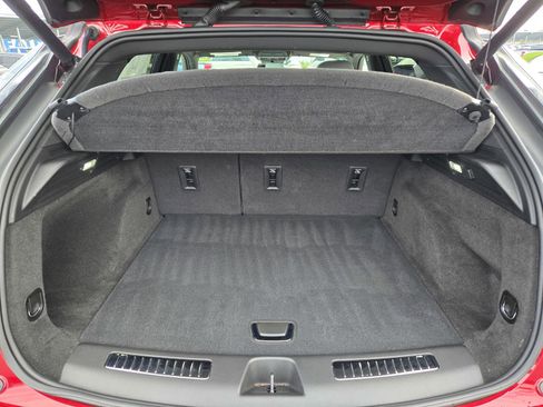 Used 2025 Cadillac XT4 Sport image 9