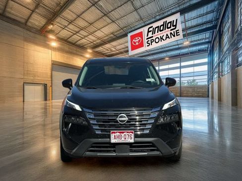 Used 2024 Nissan Rogue SV AWD/4WD image 2