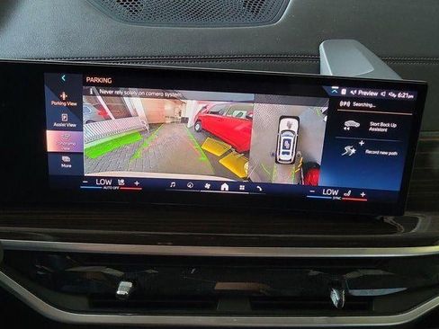 Used 2024 BMW X7 xDrive40i w/ Premium Package AWD/4WD image 29