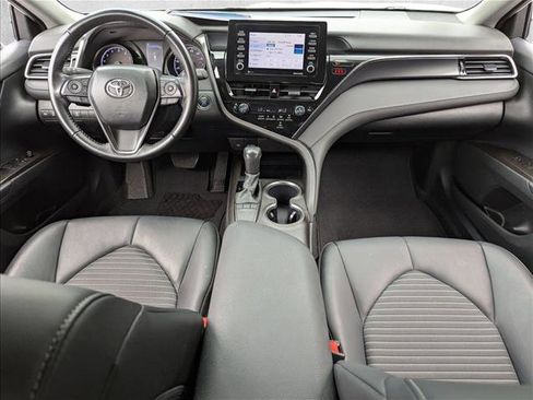 Used 2024 Toyota Camry SE w/ Convenience Package image 17