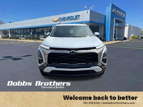 New 2026 Chevrolet Equinox ACTIV w/ Convenience Package III FWD image 2