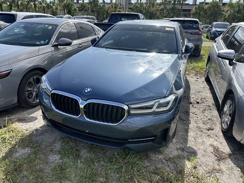 Used 2023 BMW 530i w/ Premium Package RWD image 7