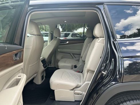New 2026 Volkswagen Atlas SE FWD image 44