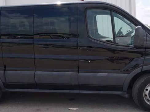 Used 2018 Ford Transit 150 XL RWD image 4