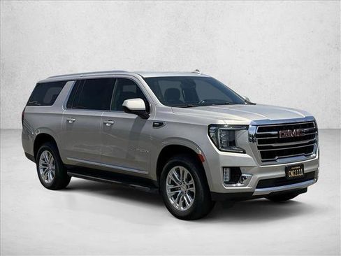 Used 2022 GMC Yukon XL SLT w/ Max Trailering Package RWD image 2