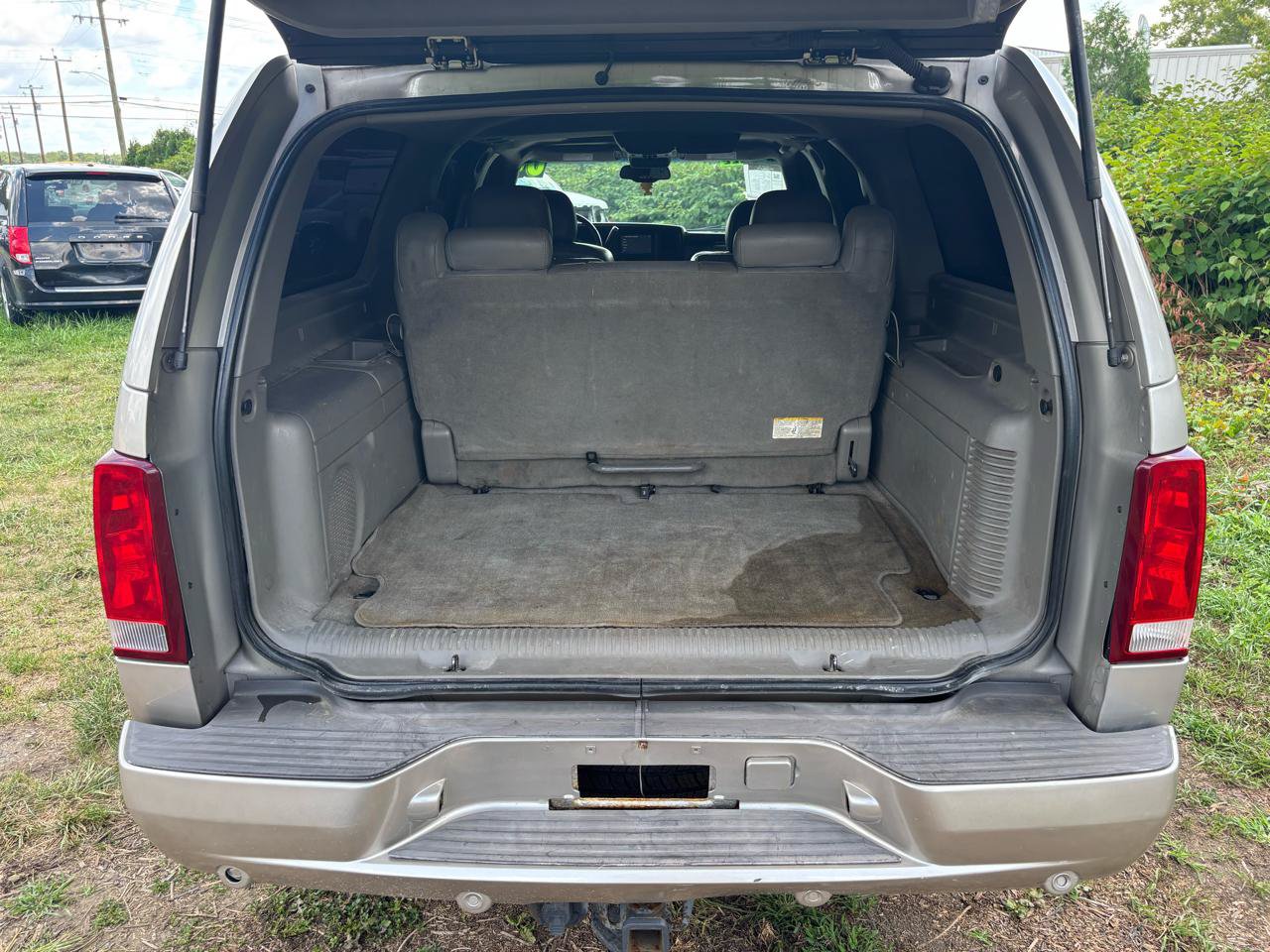 Used 2004 Cadillac Escalade ESV AWD image 22