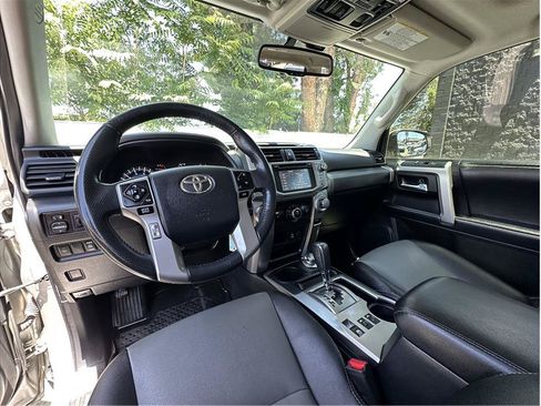 Used 2017 Toyota 4Runner SR5 Premium AWD/4WD image 14