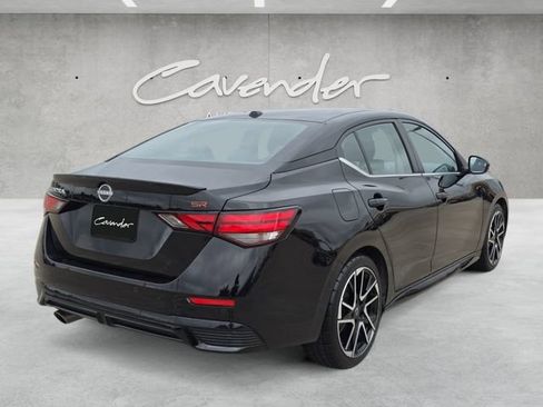 Used 2025 Nissan Sentra SR FWD image 16