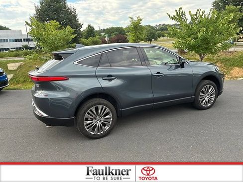 Used 2022 Toyota Venza Limited w/ Advanced Technology Package AWD/4WD image 6