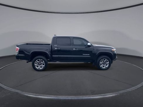 Certified 2018 Toyota Tacoma Limited AWD/4WD image 2