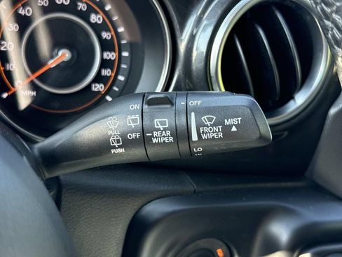 Used 2022 Jeep Wrangler Unlimited Sahara AWD/4WD image 11