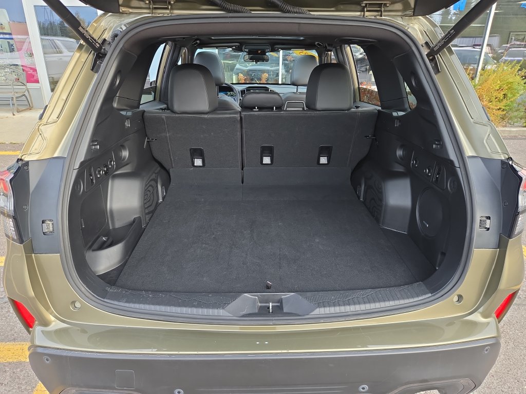 Used 2025 Subaru Forester Limited AWD/4WD image 29