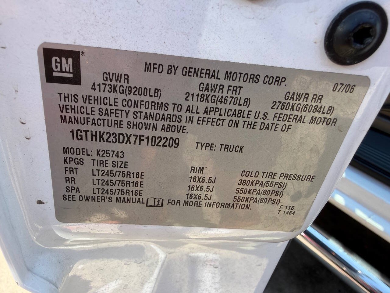 Used 2007 GMC Sierra 2500 SLE w/ Heavy-Duty Power Package AWD/4WD image 33
