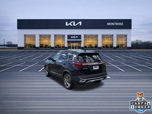 Used 2023 Kia Seltos S w/ Navigation Package AWD/4WD image 8
