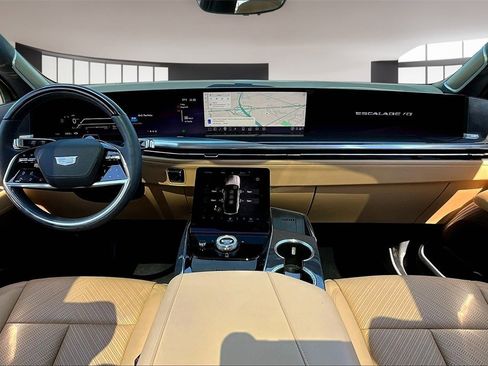 New 2025 Cadillac Escalade IQ Sport 2 w/ LPO, ONYX Package image 5