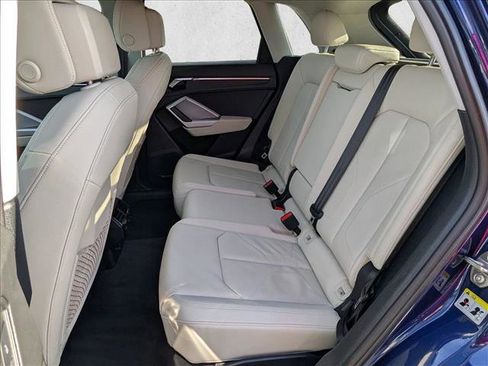 Used 2023 Audi Q3 2.0T Premium w/ Convenience Package image 17