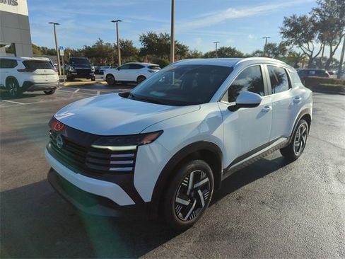 Certified 2025 Nissan Kicks SV w/ SV Premium Package image 9