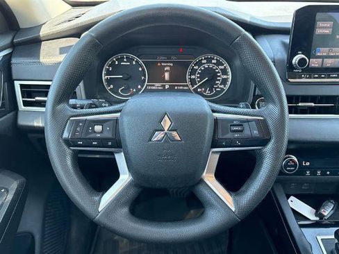 Used 2022 Mitsubishi Outlander ES AWD/4WD image 18
