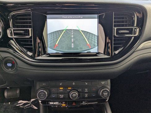 Certified 2024 Dodge Durango SXT image 25