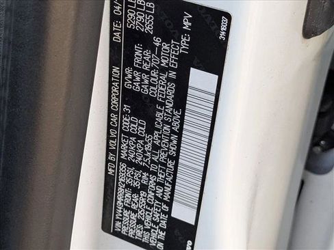 Used 2017 Volvo XC60 T6 Dynamic image 15