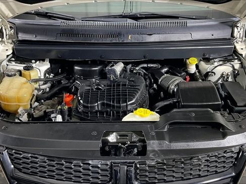 Used 2018 Dodge Journey Crossroad FWD image 13