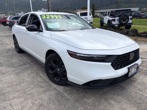 Certified 2025 Honda Accord SE image 1